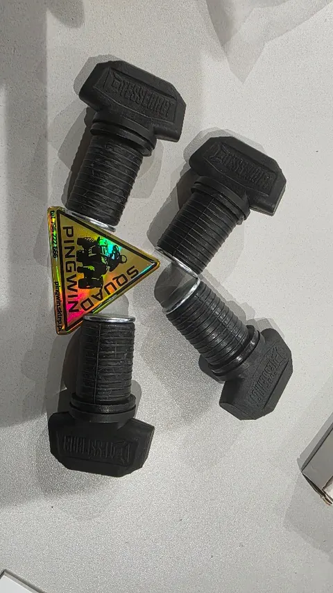 Lock and ride wkręcany do Polaris 4 szt
