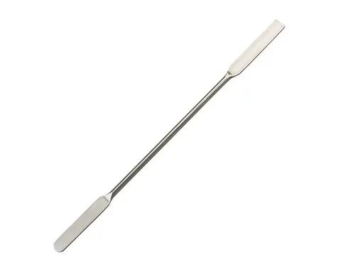Metalowa szpatułka