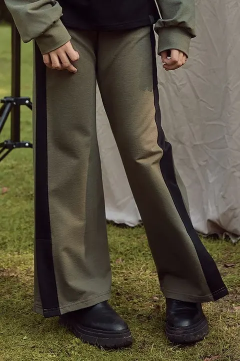 Spodnie dzwony KHAKI z lampasami