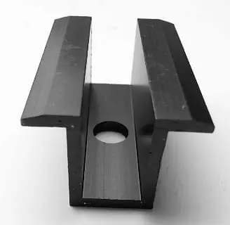 Klema środkowa 24 mm czarna U-24