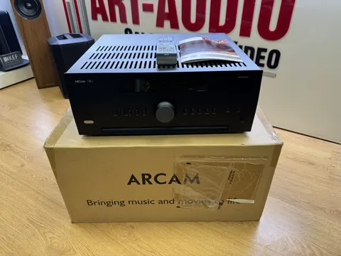 Arcam AVR390