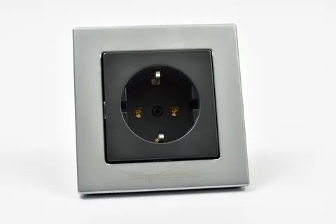 GigaWatt G-044 Schuko