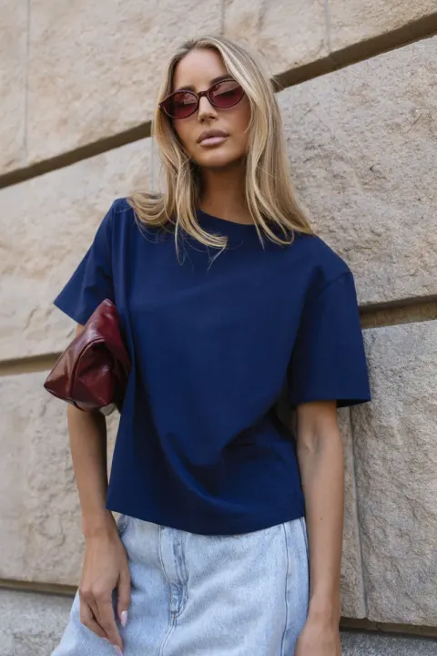 T-Shirt damski BASIC BOPOCO Z PODUSZKAMI GRANATOWY Bopoco