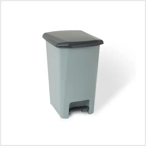 Kosz plastikowy 60l otwierany przyciskiem pedałowym