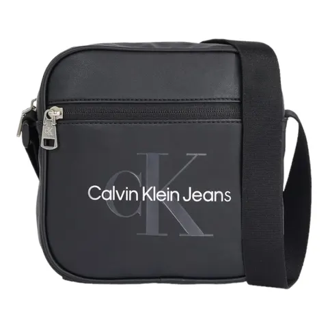 CALVIN KLEIN TORBA LISTONOSZKA MONOGRAM SOFT SQ CAMERA BAG 18 CZARNA K50K511826 BEH