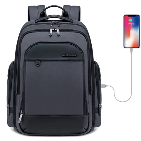Plecak Arctic Hunter na laptopa 15,6" B00683 z USB dwukomorowy Kolor: szary
