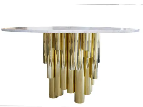 Wanderlust II stół okrągły od Malabar 130 cm średnicy mosiądz blat marmur Carrara
