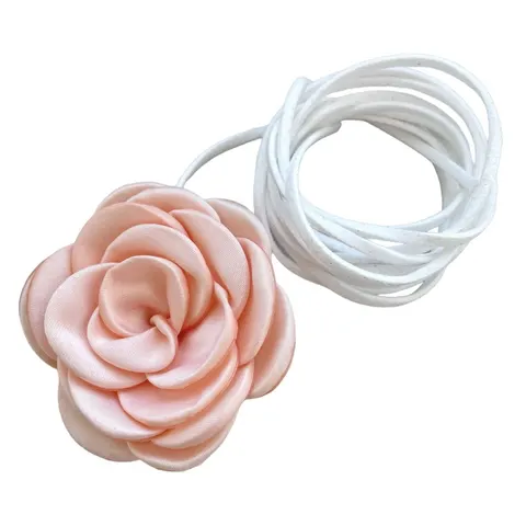 Naszyjnik choker kwiat róża pudrowy