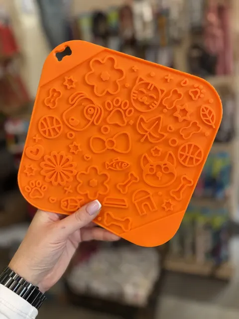 Mata do lizania dla psa Fun Pomarańczowa