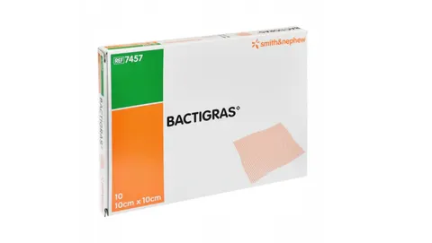Opatrunek specjalistyczny Bactigras 10 cm x 10 cm