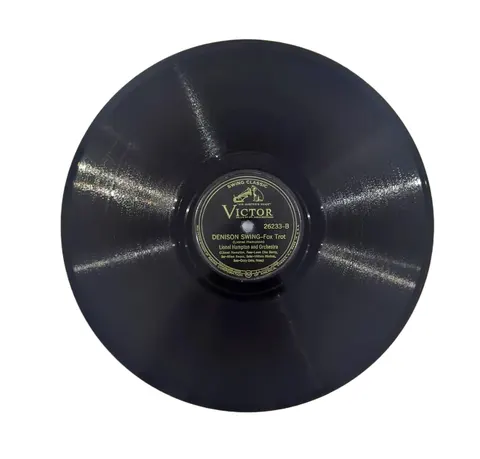 Lionel Hampton and His Orch.: Denison Swing/Wizzin' The Wizz 26233 Victor