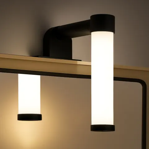 Kinkiet łazienkowy APA MINI czarny LED 4W 240lm IP44 ML2249 Milagro