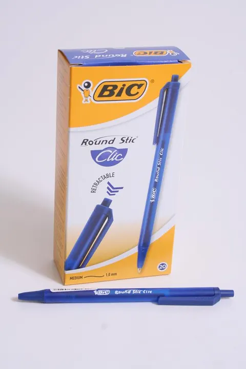 Długopis automatyczny Round Stic Clic niebieski PUD A 20 BIC 926376