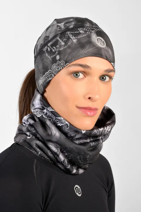 Czapka z otworem na kucyk Mosaic Masque Black