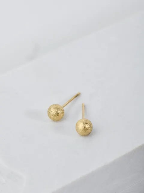 Kolczyki kuleczki, brokatowy mat, (0,5 cm), złoty S204938Z00
