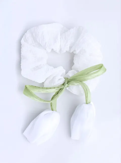 Gumka do włosów typu scrunchie, biała, tulipan O614377P00