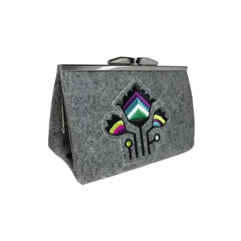 Mini torebka do ręki / kosmetyczka z kolorowym haftem GOSHICO GO-36-2295-GR1