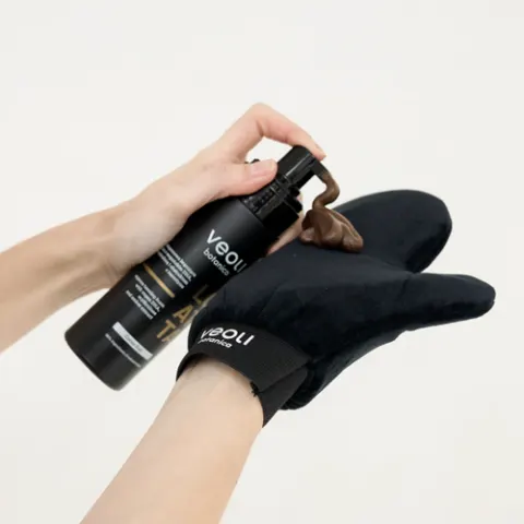 VEOLI Botanica Rękawica I gLOVE DARK do aplikacji pianki samoopalającej