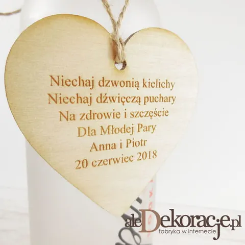 Drewniana zawieszka na alkohol