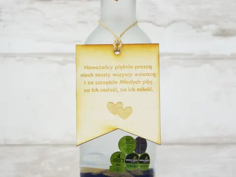 Drewniana zawieszka na alkohol