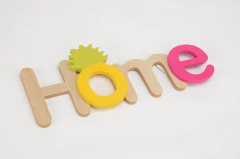 Dekoracyjny napis "Home"