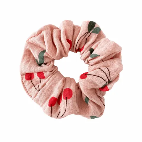 Muślinowa scrunchie w wiśnie-delikatna frotka do włosów