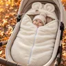 Śpiworek do gondoli dla niemowlaka–boucle ekri