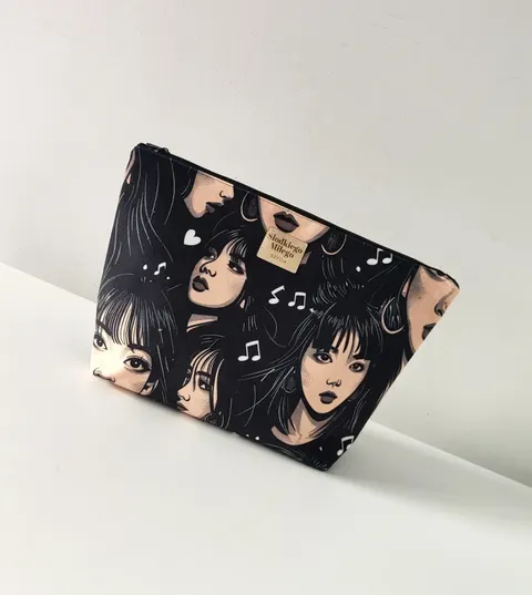 Kosmetyczka Duża K-pop Black