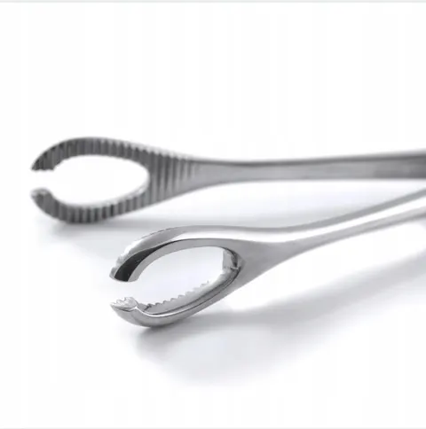 Szczypce z końcówką okrągłą otwartą dużą piercing Oval