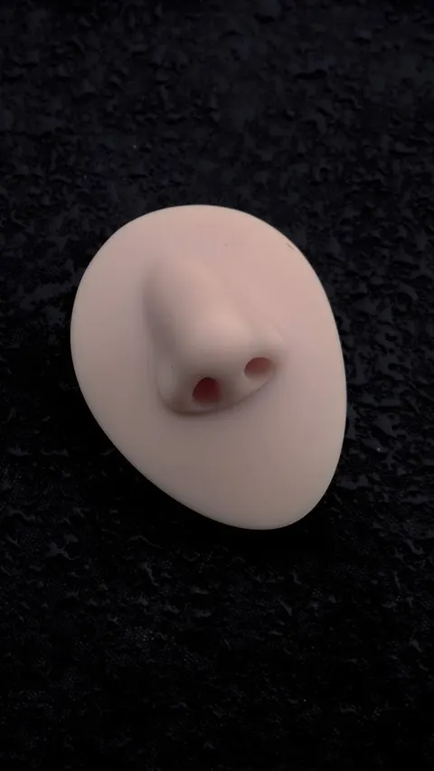 Silikonowy model nosa