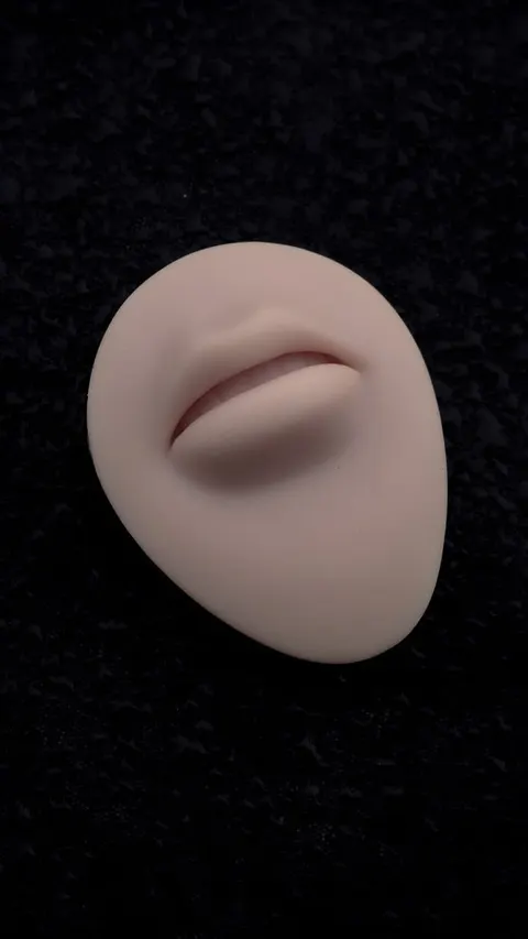 Silikonowy model ust