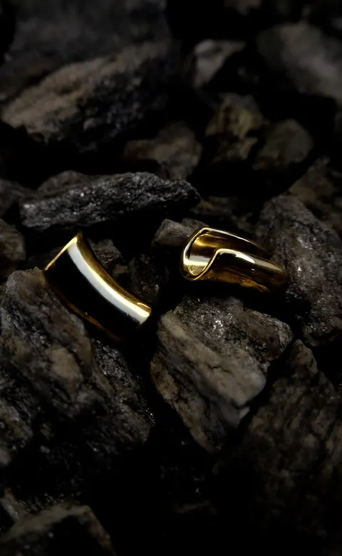 Simple lobe cuff gold