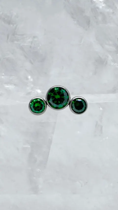 Labret tytanowy '3 stones mini green'