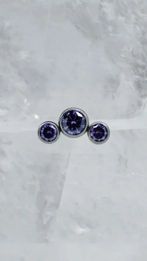 Labret tytanowy '3 stones mini purple'