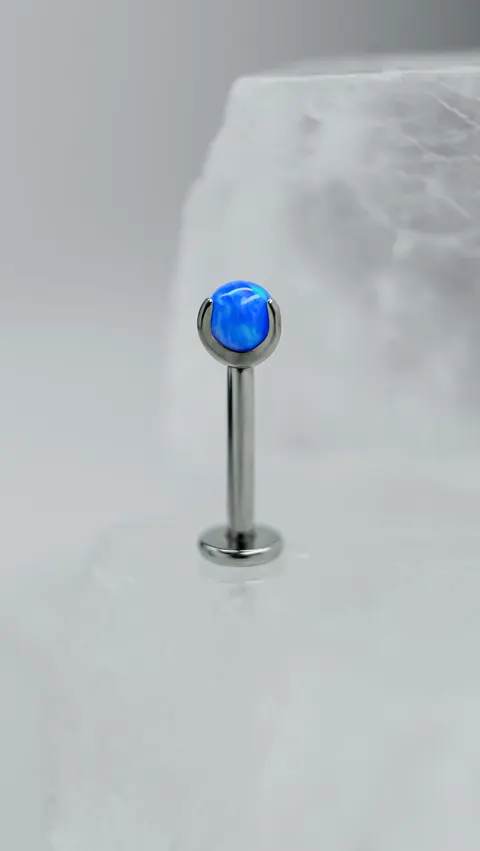 Labret tytanowy 'blue opal prong set'