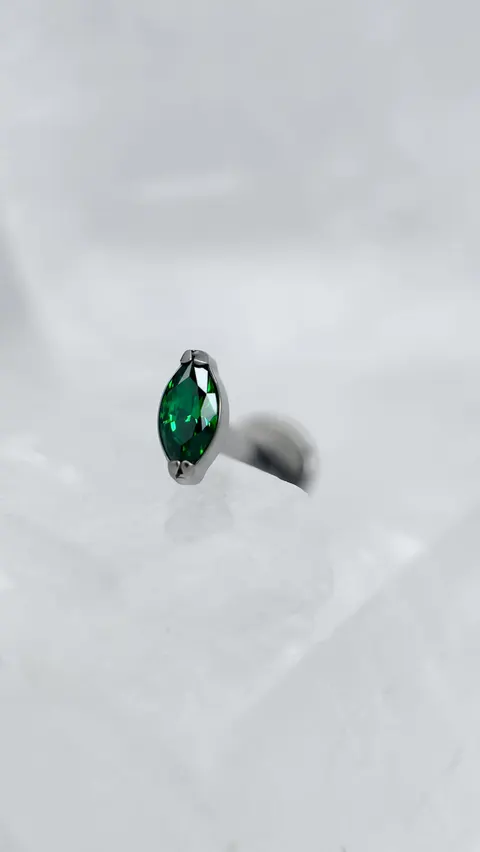 Labret tytanowy 'crystal diamond green'