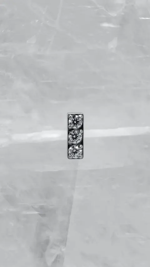 Labret tytanowy 'crystal block'