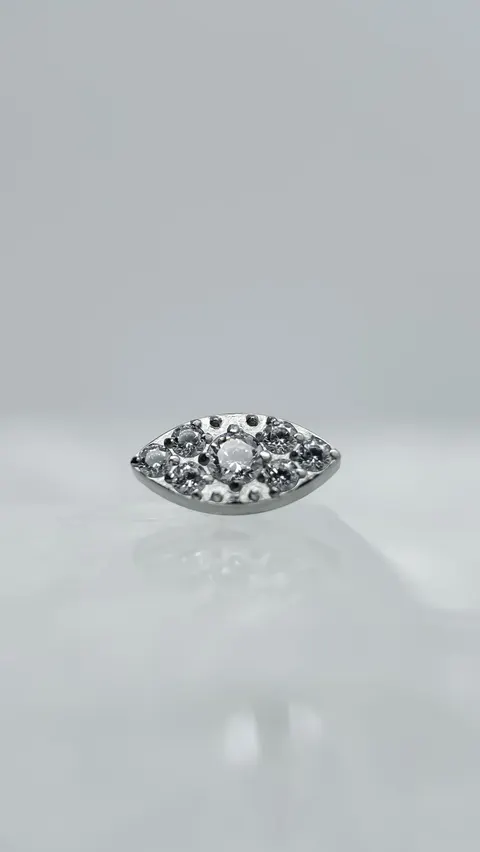 Labret tytanowy 'crystal eye'