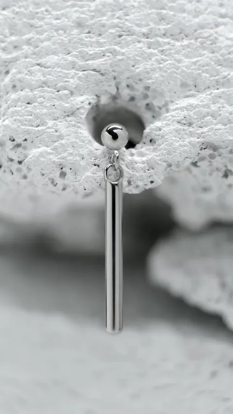 Labret tytanowy 'ice drop'