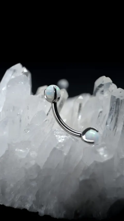 Banan tytanowy 'white opal prong set'