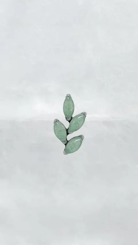 Labret tytanowy 'crystal twig green aventurine'