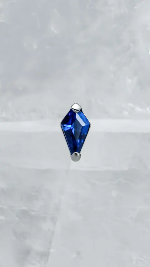Labret tytanowy 'lozenge mini blue'