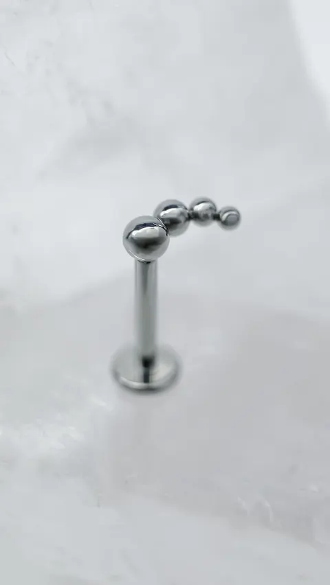 Labret tytanowy 'asia ball set'