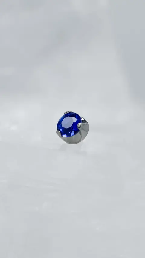 Labret tytanowy 'princess cut mini blue'