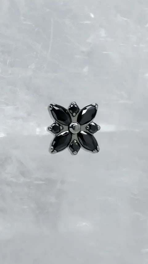 Labret tytanowy 'nocturne star'