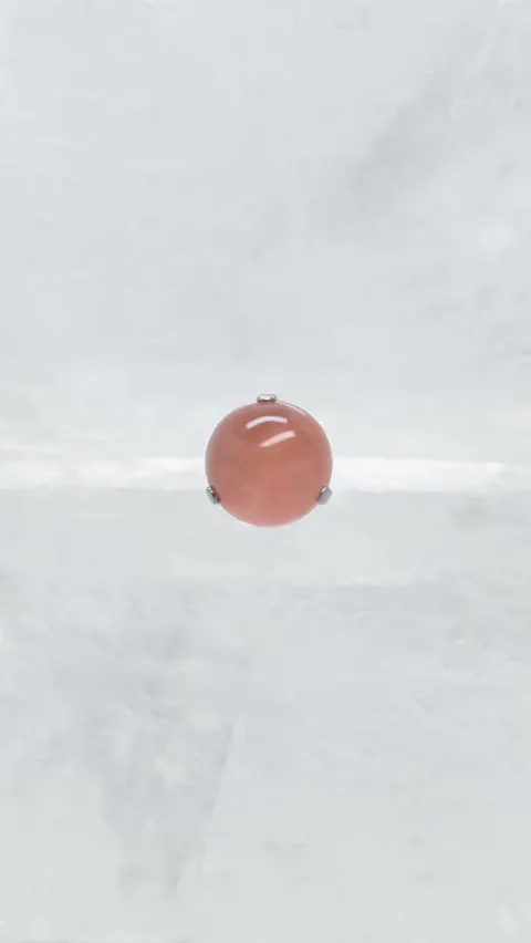 Labret tytanowy 'strawberry quartz'