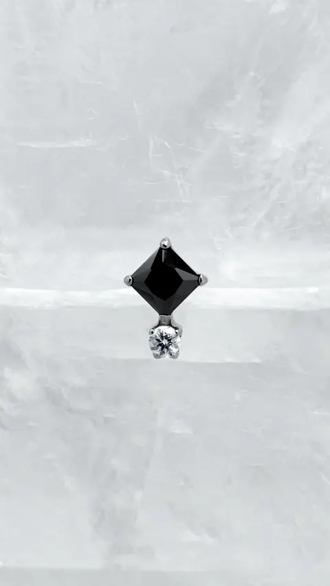 Labret tytanowy 'nexus'