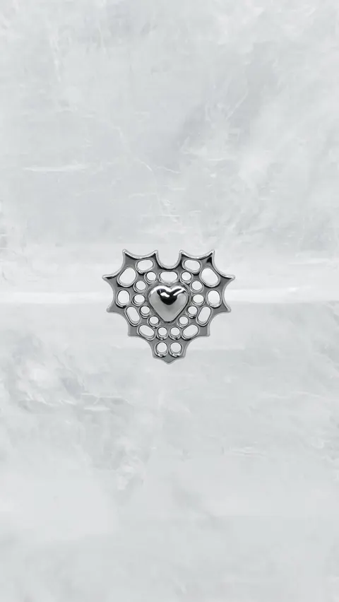 Labret tytanowy 'webheart'