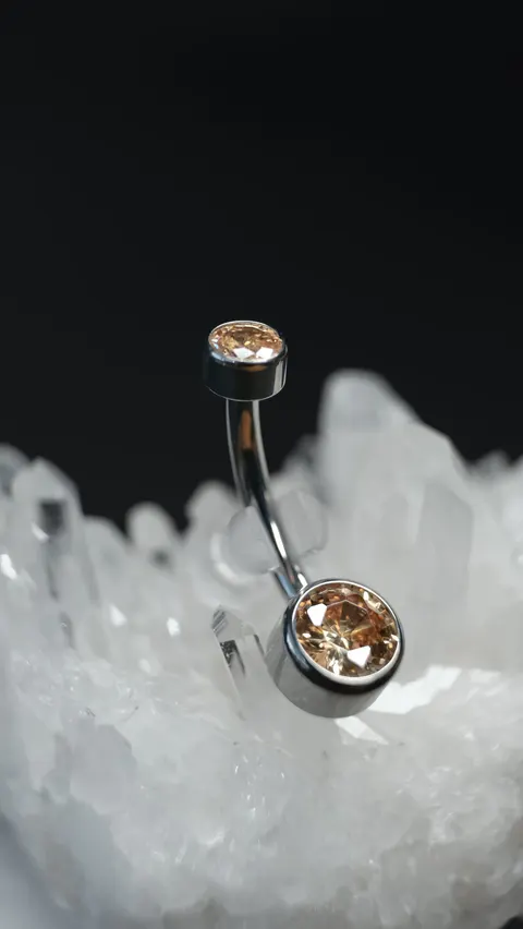 Kolczyk do pępka 'navel micro champagne'