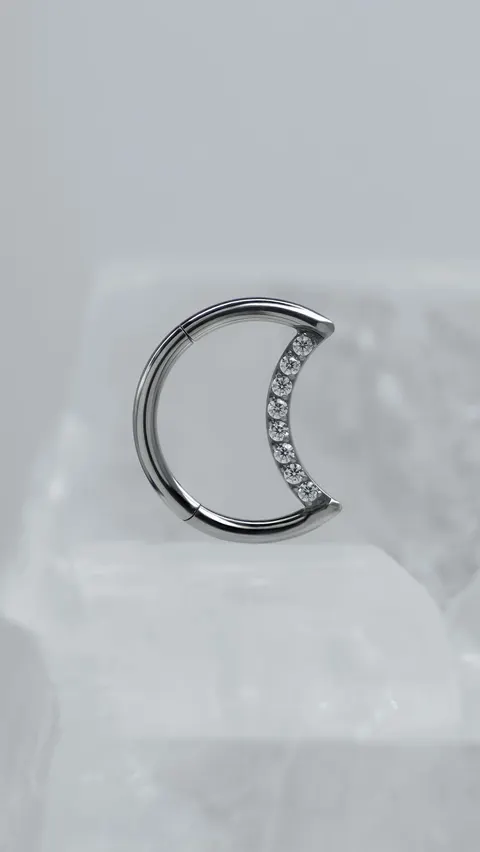 Kółko tytanowe 'moon crystal'